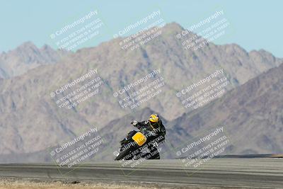 media/Dec-01-2025-Moto Forza (Mon) [[2daa91e15f]]/1-Advanced Group/Session 4 Turn 9/